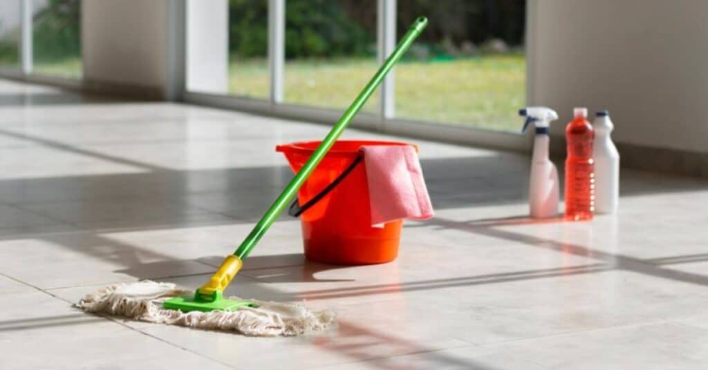 Mix a Mopping Solution