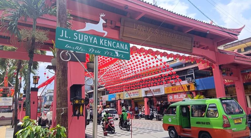Jalan Suryakencana Bogor Bersolek Menyambut Imlek